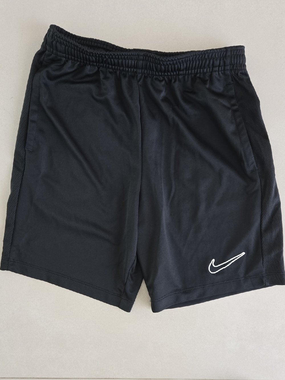 Nike Black Kids Athletic Shorts with White Swoosh Size M (Youth)